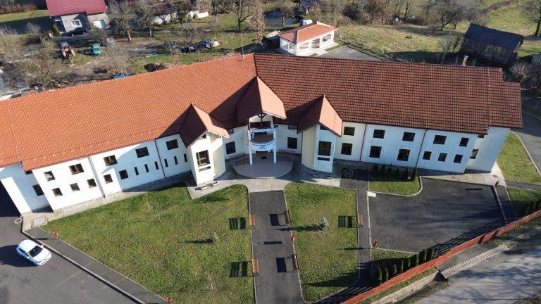 Loc de muncă disponibil în Săcălășeni: Centrul de Îngrijire Bătrâni caută îngrijitoare