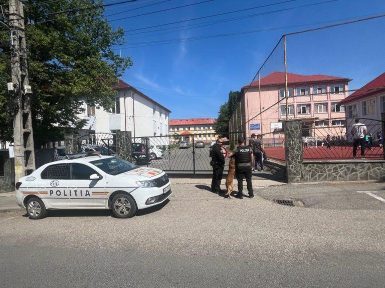 Bullying-ul și răspunderea penală a minorilor, explicate elevilor din Târgu Lăpuș