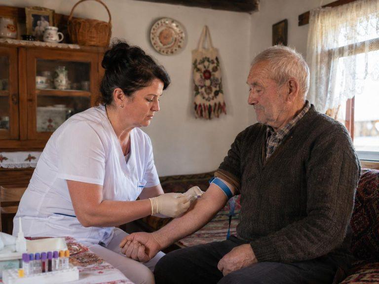 Primăria Călinești a scos la concurs un post fără vechime obligatorie de asistent medical comunitar