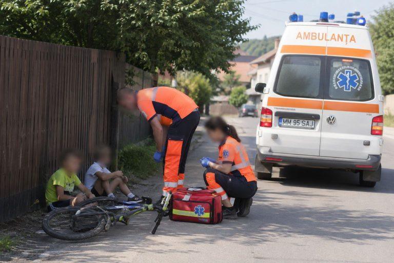 Accident pe strada Hornului: 2 copii de 9 ani au ajuns la spital după un accident cu bicicleta